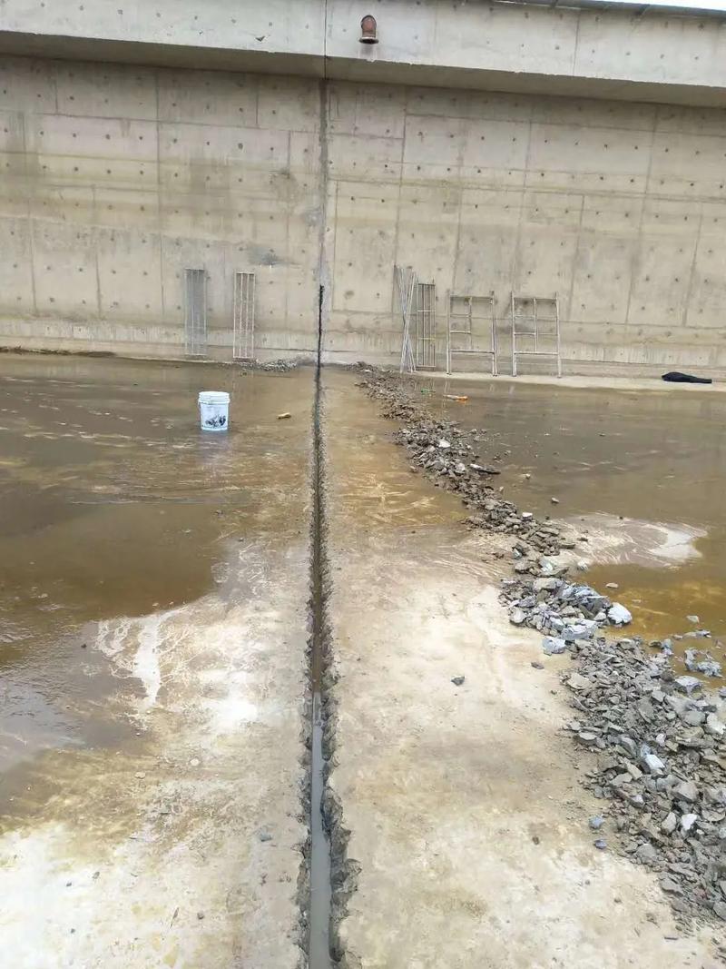 南京雨花台区施工缝堵漏